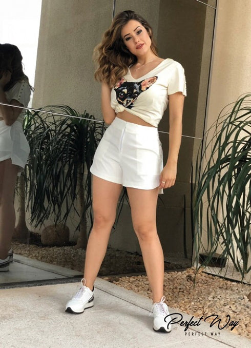 T-shirt estampado pinscher com pedraria