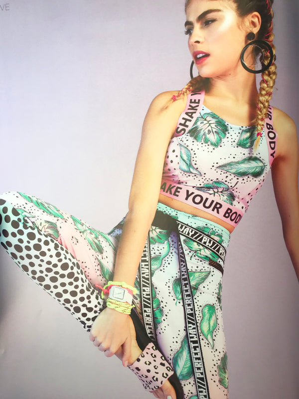 Top com Estampa de Folha