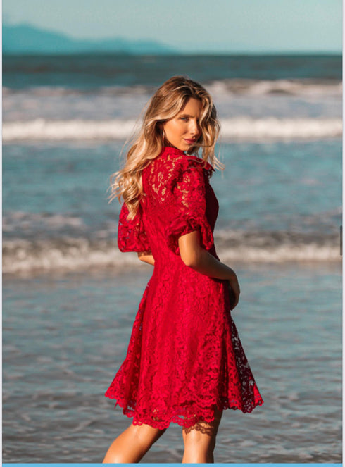 VESTIDO DE RENDA EVASÊ MANGA LONGA  💫