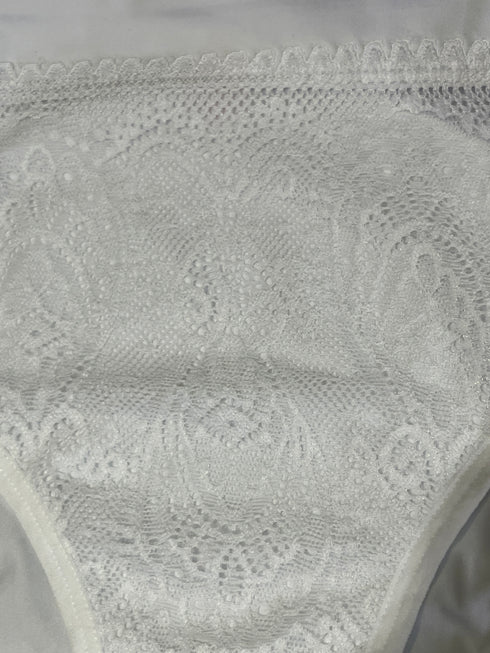 Calcinha renda de pala