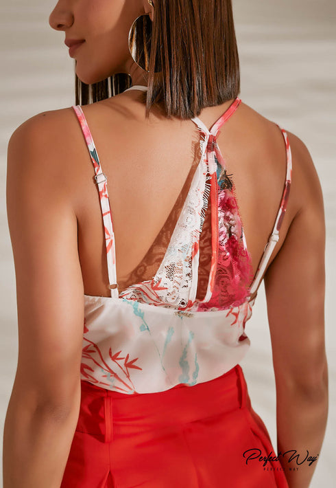 Cropped Floral Detalhes em Renda