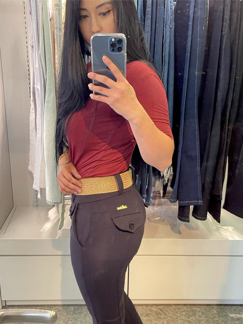 Calça Preta com Cinto Montaria💫