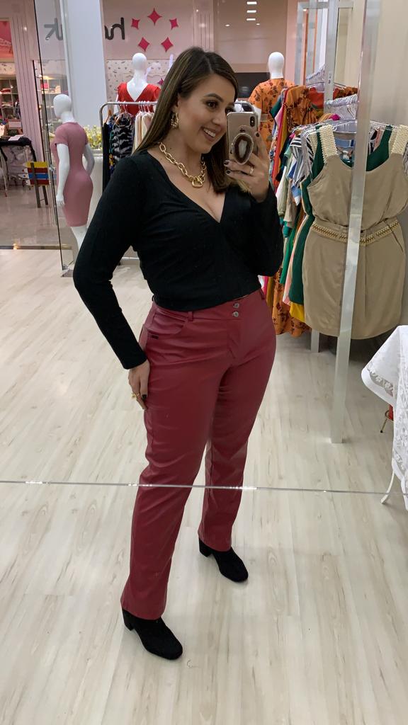 Calça de couro ecológico💫