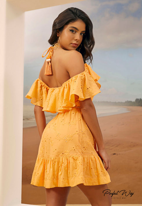 VESTIDO C/ CORDÕES 💫