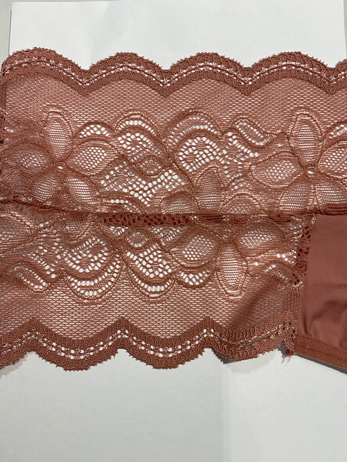 …Calcinha Fio traseiro e renda