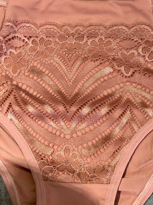 Calcinha renda de pala