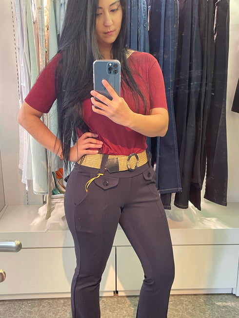 Calça Preta com Cinto Montaria💫