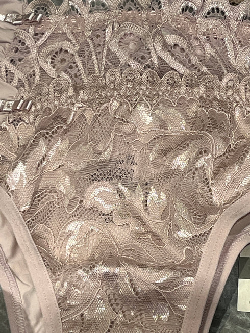 Calcinha de renda estiloso