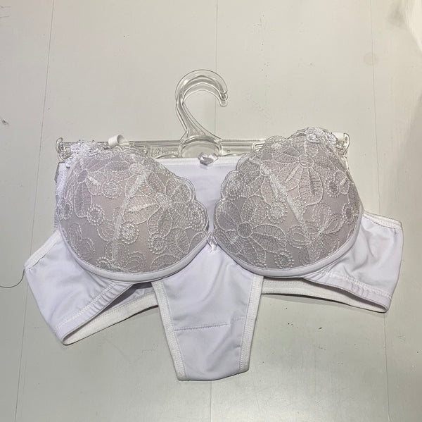 .Conjunto Bordado Branco