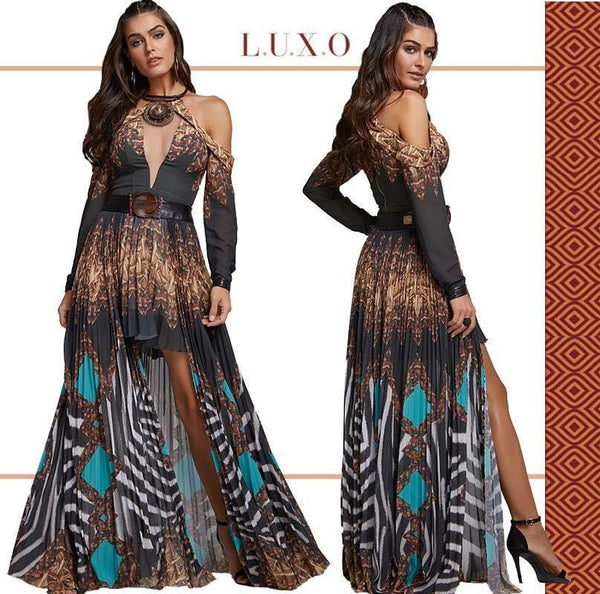 Vestido curto com Sobre Capa Plissada💫