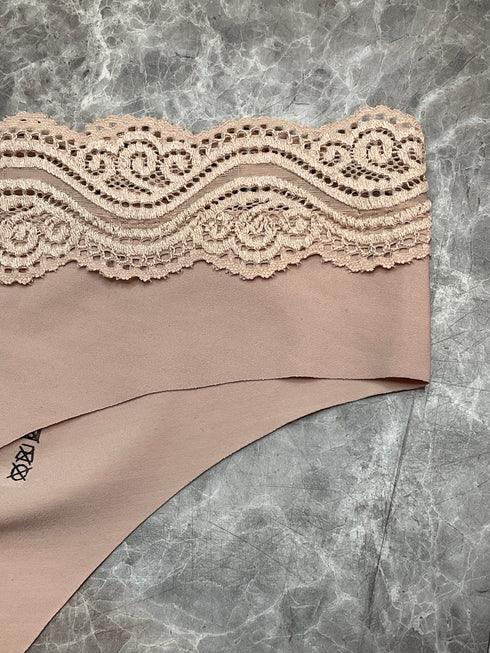 …Calcinha corte a laser renda na pala