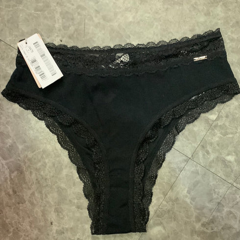 …Tanga de Renda e Modal