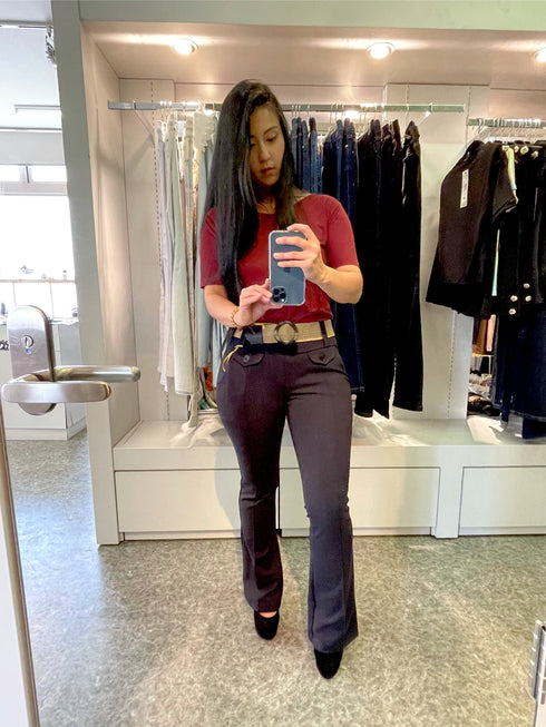 Calça Preta com Cinto Montaria💫