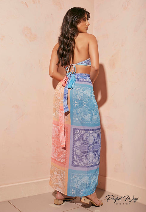 .Páreo em chiffon estampada