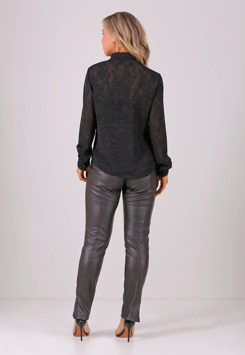 CAMISA COM DETALHE FRENTE DE NERVURAS 💫