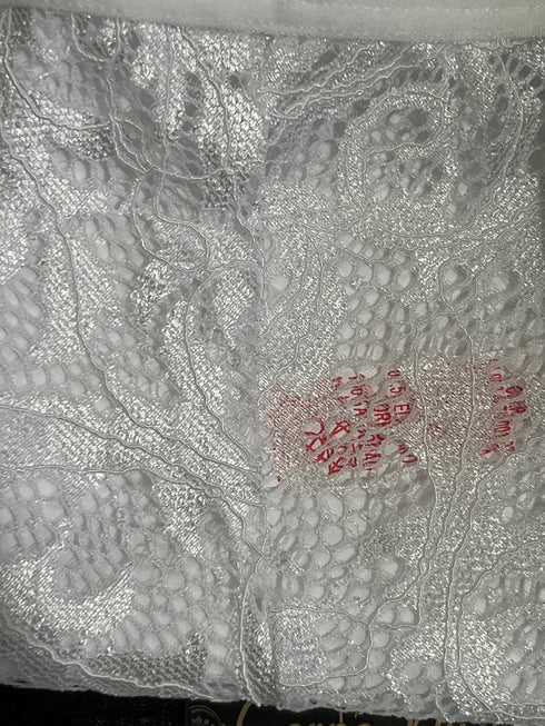 …Calcinha laser com renda na traseira