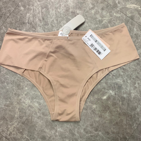 Calcinha cintura alta com lateral larga em lycra