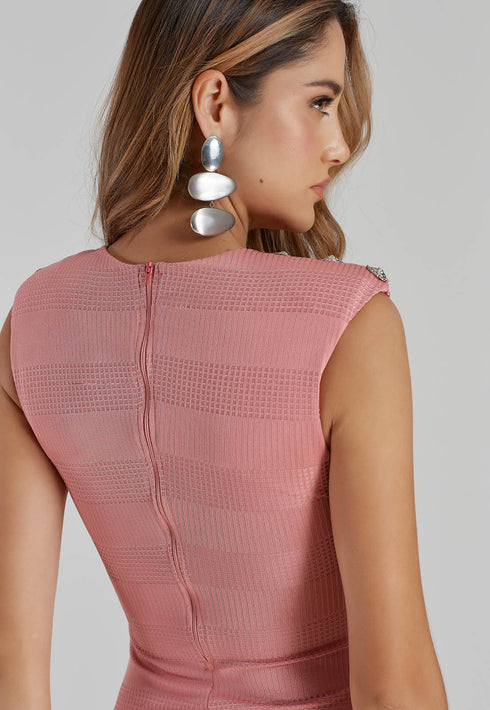 Vestido Rosa Perfect Way detalhe na ombreira 💫