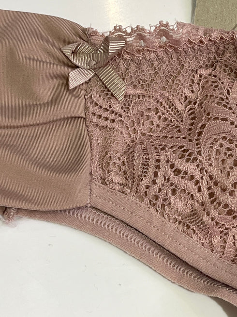 Calcinha de renda estiloso
