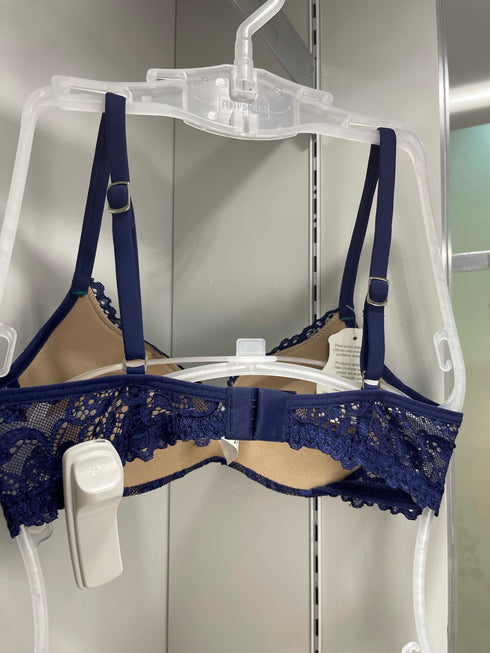 Sutiã Renda com bojo meia taça Karícia