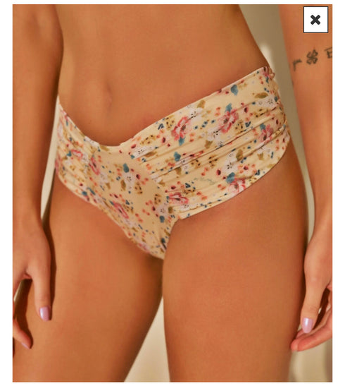 …Biquini Cortininha com bojo MA153304✅🅰️