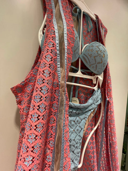 Conjunto biquíni de renda + saída de praia✅🅰️