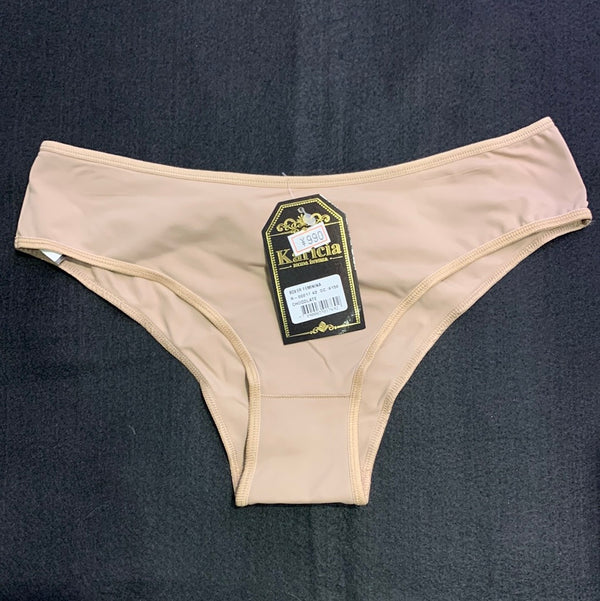 …Boxer feminina karicia