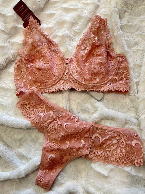 Conjunto em Renda sem bojo Karicia