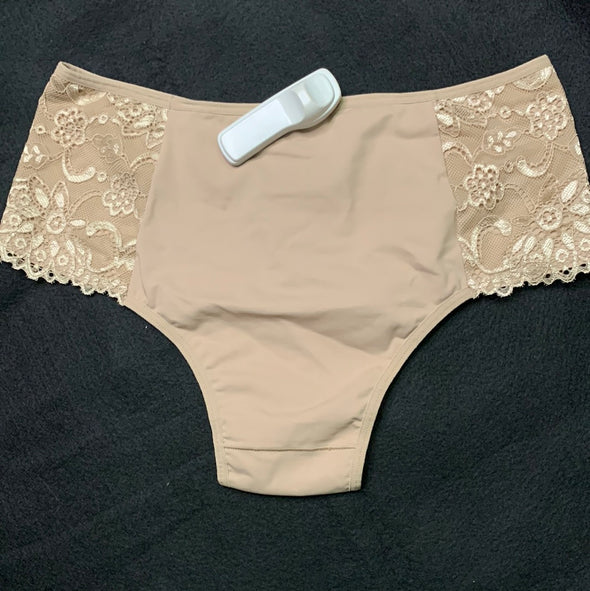 …Calcinha Plus com Renda
