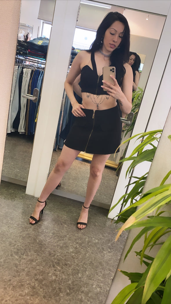 Saia GataBakana preta